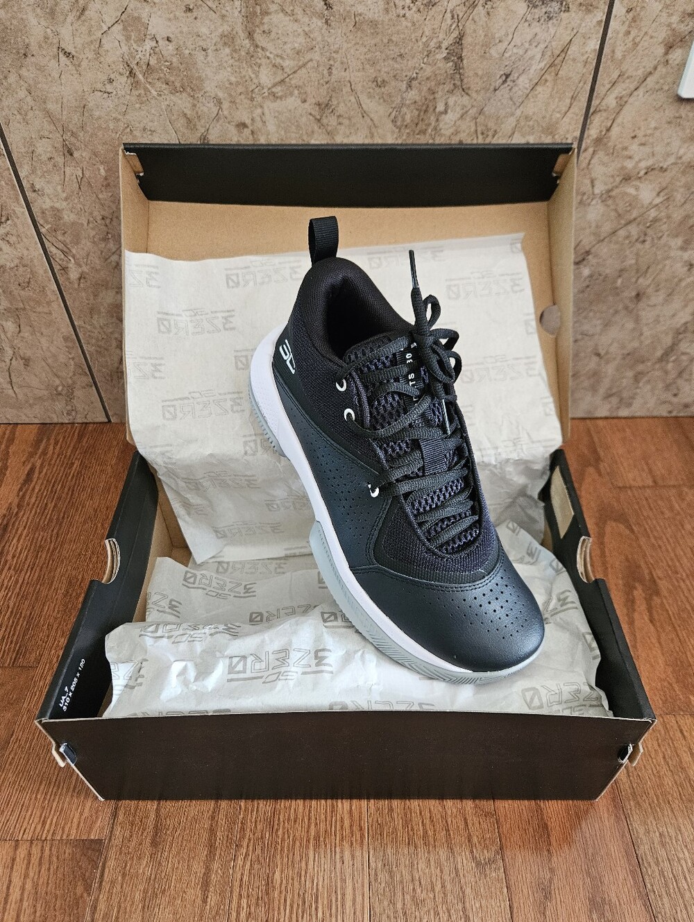 Under Armour Black and White Men's Athletic Shoe